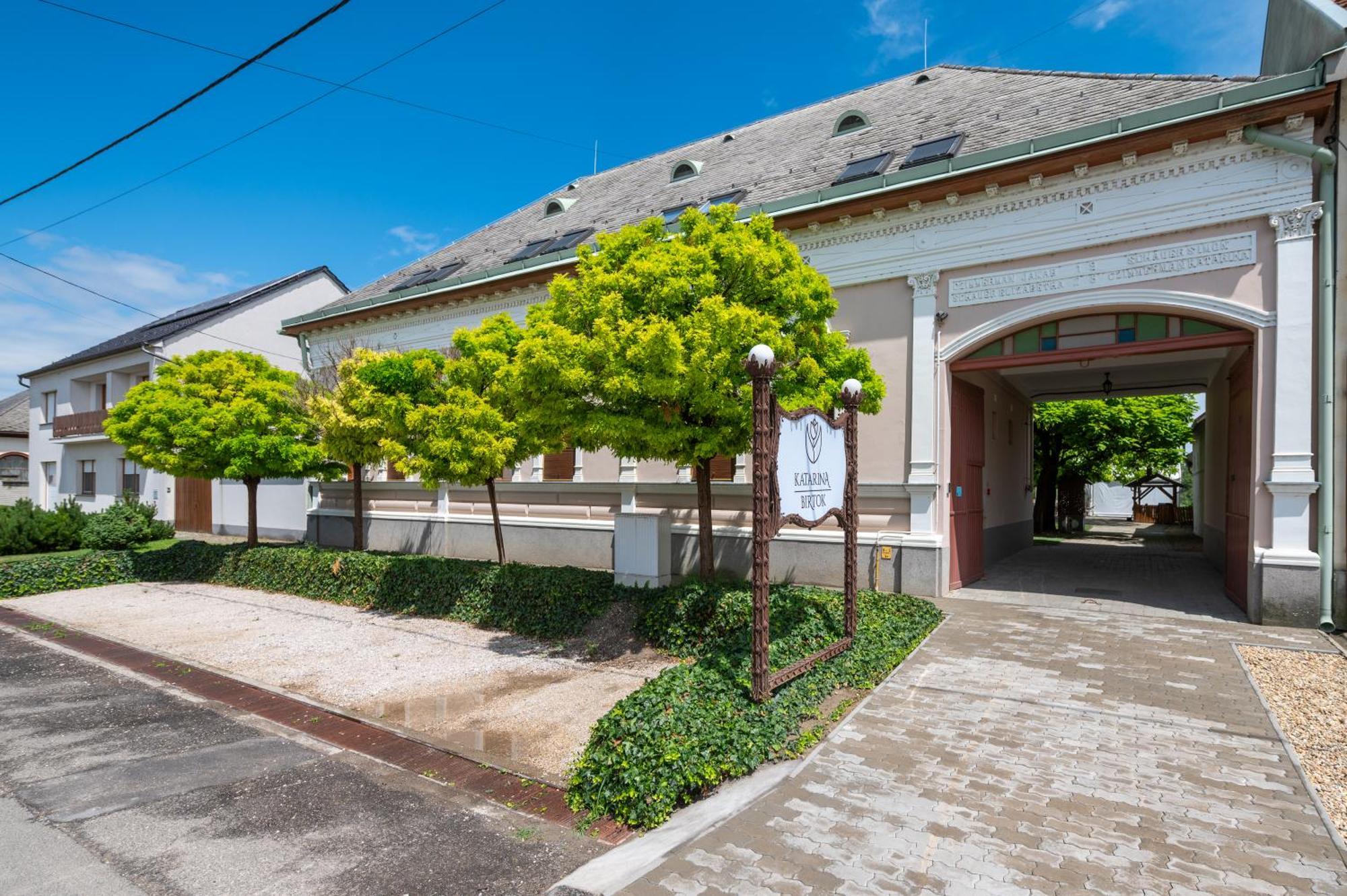 Katarina Birtok Bed & Breakfast Nemesnadudvar Dış mekan fotoğraf